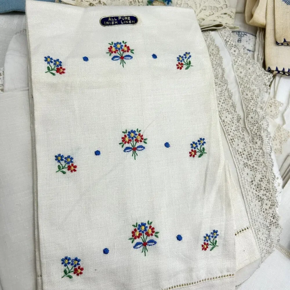 Vintage Table Linens Lot Stained Upcycling Napkins Placemats Floral Embroidered
